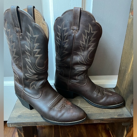 Ariat Shoes - Ariat Women’s Heritage R Toe Western Boot